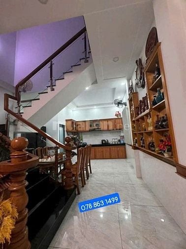 BÁN NHÀ MẶT TIỀN ĐƯỜNG KD TẠP HOÁ GIÁ 1Tỷ050TR BAO SANG TÊN CÔNG CHỨNG