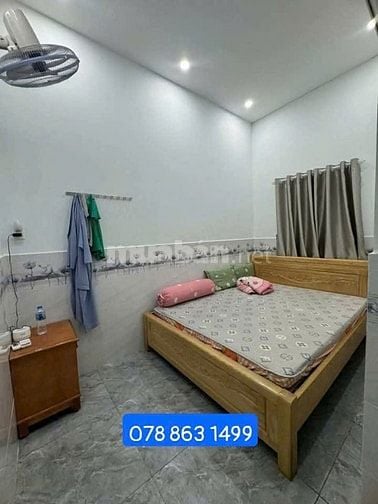 BÁN NHÀ MẶT TIỀN ĐƯỜNG KD TẠP HOÁ GIÁ 1Tỷ050TR BAO SANG TÊN CÔNG CHỨNG