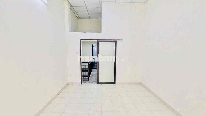 Cho thuê nhà nguyên căn mới đẹp Đường Trần Văn Đang Quận 3