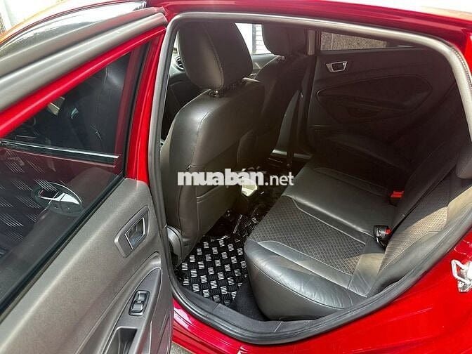 Ford Fiesta 2015 S 1.5 AT 56.000 km hatback