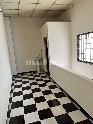 Nhà bán chính chủ vị trí tuyệt đẹp 