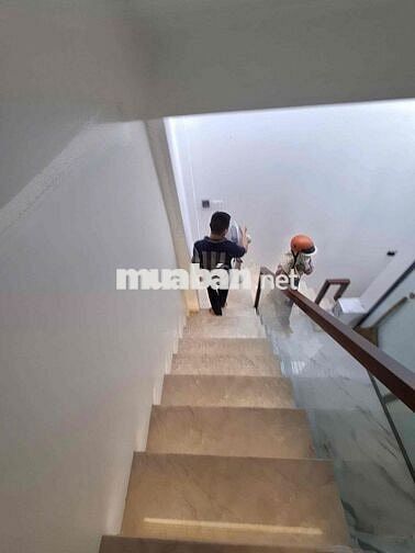 CHO THUê NHÀ FULL NỘi THẤt -KHU TÊN LỬA -BÌNh TÂN