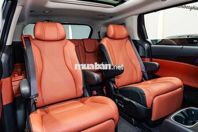 Kia Carnival 2025 Signature 2.2D - 25,000 km cọp.