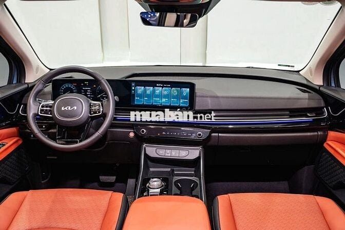 Kia Carnival 2025 Signature 2.2D - 25,000 km cọp.