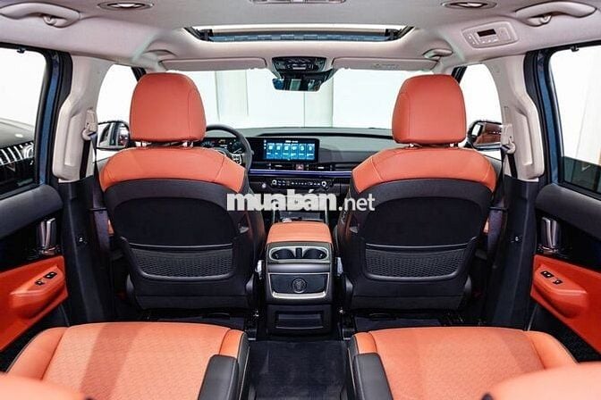 Kia Carnival 2025 Signature 2.2D - 25,000 km cọp.