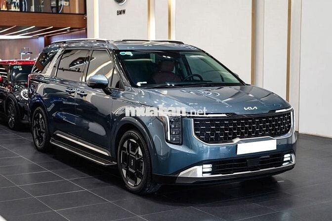 Kia Carnival 2025 Signature 2.2D - 25,000 km cọp.