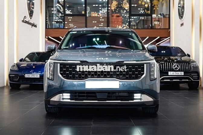 Kia Carnival 2025 Signature 2.2D - 25,000 km cọp.