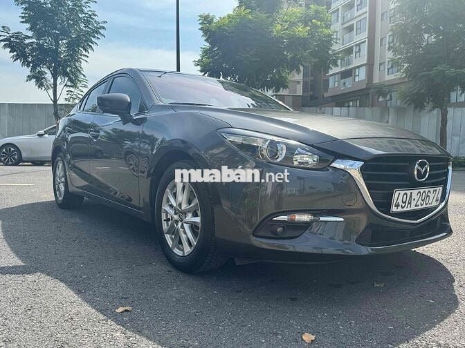 Mazda 3 2019 1.5L Luxury - 64000 km