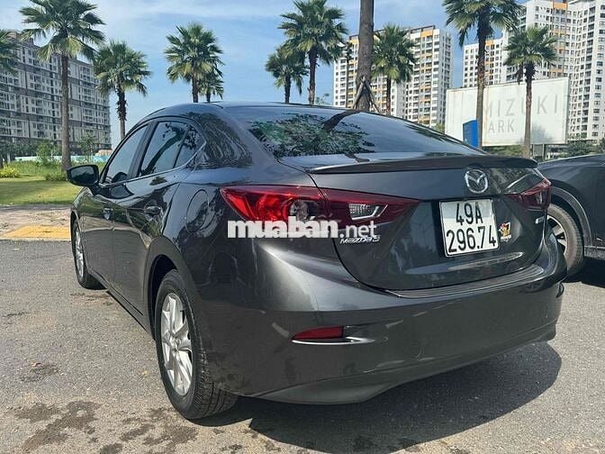 Mazda 3 2019 1.5L Luxury - 64000 km