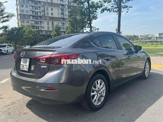 Mazda 3 2019 1.5L Luxury - 64000 km