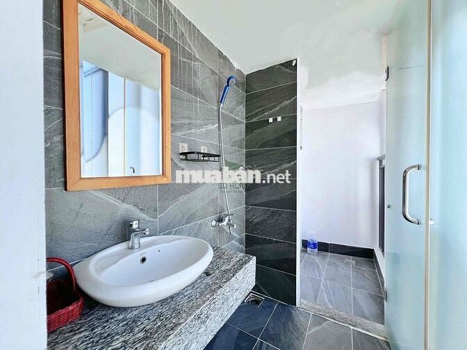 CHO THUÊ PENHOUSE VIEW BIỂN TRUNG TÂM NHA TRANG GIÁ 20 TRIỆU/THÁNG