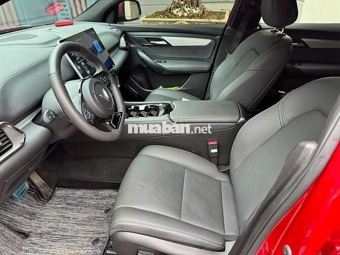 VinFast VF8 2025 Plus - 14000 km