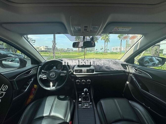 Mazda 3 2019 1.5L Luxury - 64000 km