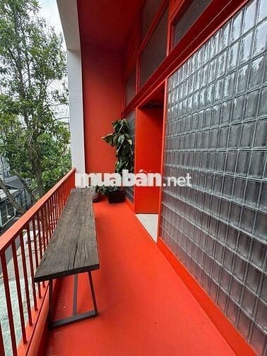 CHÍNH CHỦ CHO THUÊ TOÀ NHÀ MỚI XÂY, CÓ HẦM, THANG MÁY