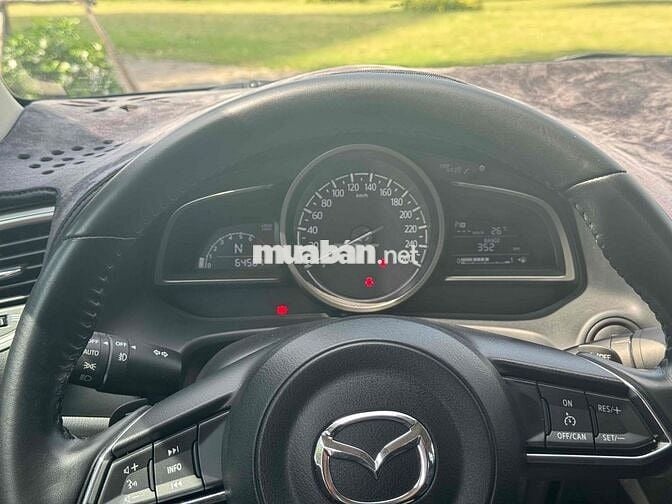 Mazda 3 2019 1.5L Luxury - 64000 km