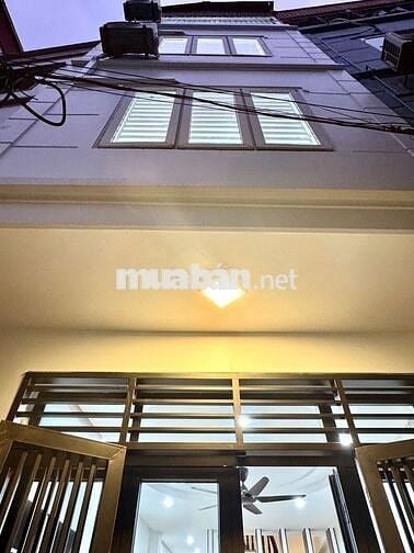 Nhà Thạch Bàn – Cổ Linh Dân Xây 40m2 x 3.5 Tầng Bãi Gửi Ô Tô – 6.x tỷ