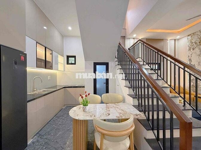 nhà 2 tầng 2 mê hoàng diệu nhà xây kiên cố