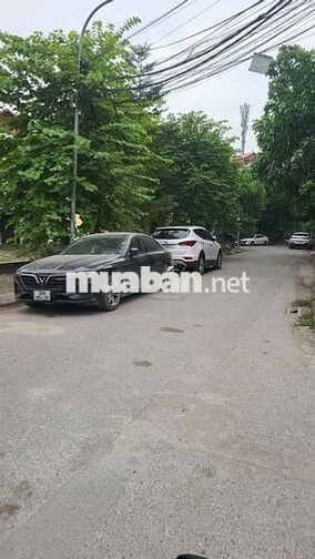 Nhà Thạch Bàn – Cổ Linh Dân Xây 40m2 x 3.5 Tầng Bãi Gửi Ô Tô – 6.x tỷ