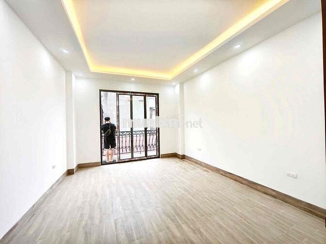 LẠC LONG QUÂN – NHÀ MỚI 5 TẦNG – THANG MÁY