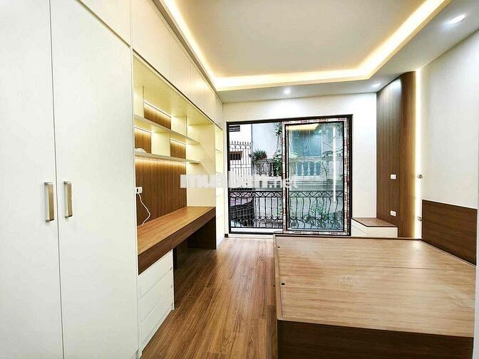 LẠC LONG QUÂN – NHÀ MỚI 5 TẦNG – THANG MÁY