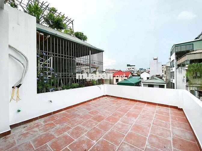 LẠC LONG QUÂN – NHÀ MỚI 5 TẦNG – THANG MÁY