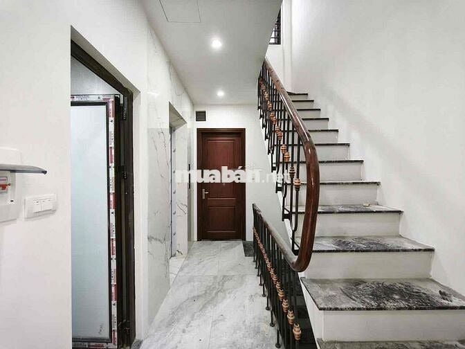 LẠC LONG QUÂN – NHÀ MỚI 5 TẦNG – THANG MÁY