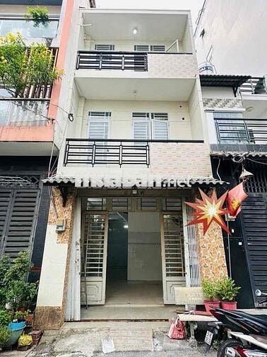 Bán nhà MT nhựa 8m, 40,m2- 3 tầng, 5,95 ty Bình Tân, Lê Văn Quới HC