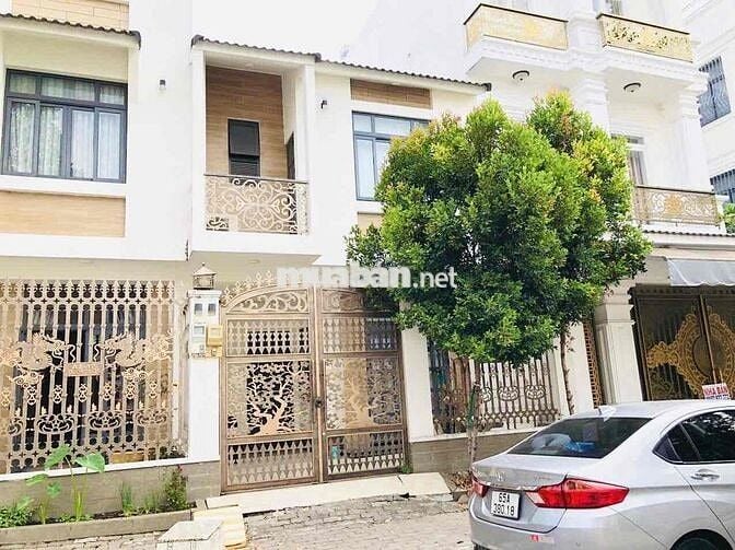 BÁN NHÀ 1 TRỆT 1 LẦU KDC NAM LONG-LỘ GIỚI 12M SỔ HỒNG SANG TÊN NGAY