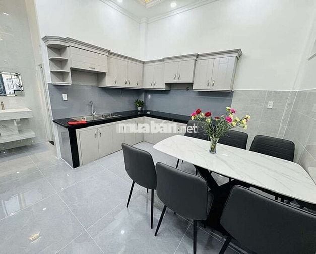 NHÀ ĐẸP 4 TẦNG – HẺM XH TRÁNH – 52m² – 6PN – KHU VIP LÊ THỊ RIÊNG, Q12