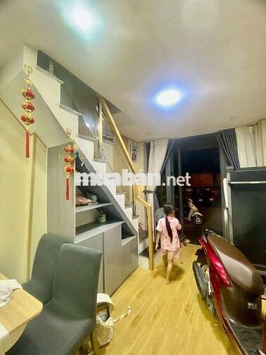 Nhà Q12 Gần chợ chó Xe Tải né nhau chỉ nhỉnh 2 tỷ, SHR! Dt:24m2  NEW!!