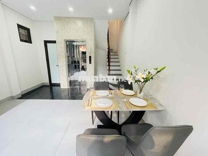 200M RA MẶT PHỐ CỔ LINH VÀI PHÚT RA CẦU TRẦN HƯNG ĐẠO , VĨNH TUY