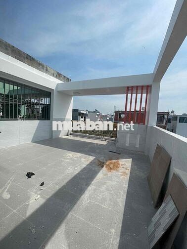 Nhà mới xây cho thuê (5m x 17m) có 3 phòng ngủ hướng đông hẻm 8m