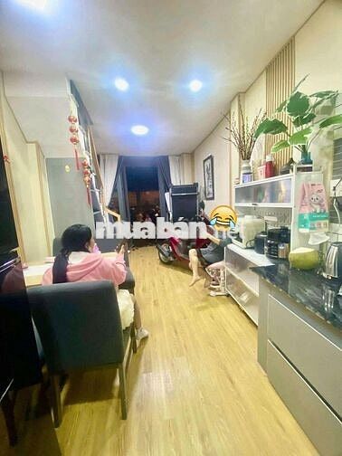 Nhà Q12 Gần chợ chó Xe Tải né nhau chỉ nhỉnh 2 tỷ, SHR! Dt:24m2  NEW!!