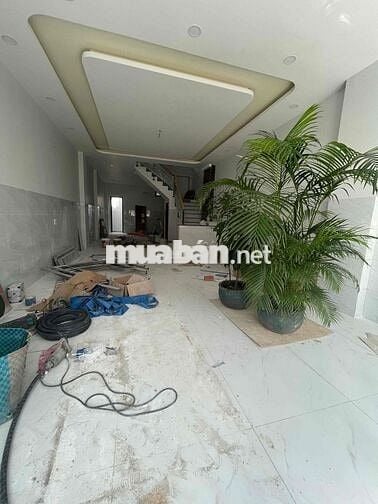 Nhà mới xây cho thuê (5m x 17m) có 3 phòng ngủ hướng đông hẻm 8m