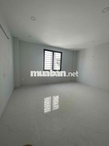 Nhà mới xây cho thuê (5m x 17m) có 3 phòng ngủ hướng đông hẻm 8m