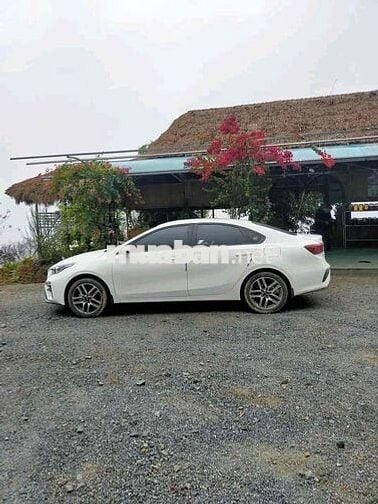 Kia Cerato 2020 1.6 MT - 999000 km