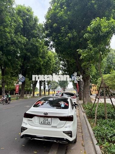 Kia Cerato 2020 1.6 MT - 999000 km