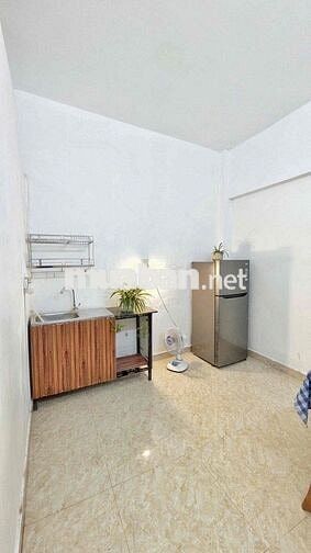 CHO THUÊ NGUYÊN CĂN 1 Trệt 1 Lầu 2P1W ,Hẻm Xe Tải _ở Hoặc Kinh doanh