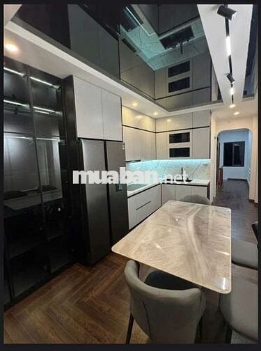 Tôi cần bán nhà NguyễnNgọc Nại ngõ ô tô, 6tầng thang máy full nộithất