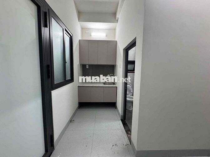 CĂN HỘ DỊCH VỤ BAN CÔNG RỘNG – FULL NỘI THẤT – MẶT TIỀN ĐƯỜNG 40m2