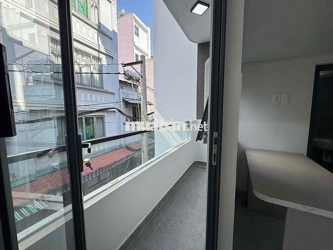 CĂN HỘ DỊCH VỤ BAN CÔNG RỘNG – FULL NỘI THẤT – MẶT TIỀN ĐƯỜNG 40m2