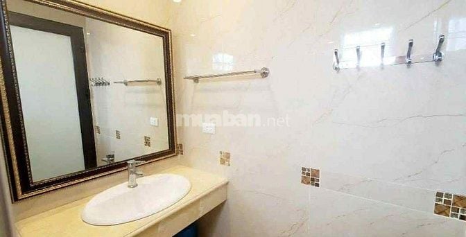 CỰC HIẾM NHÀ PHỐ LÂM DU BỒ ĐỀ - OTO VÀO NHÀ - ĐỖ CỬA - CHỈ 10.3 TỶ