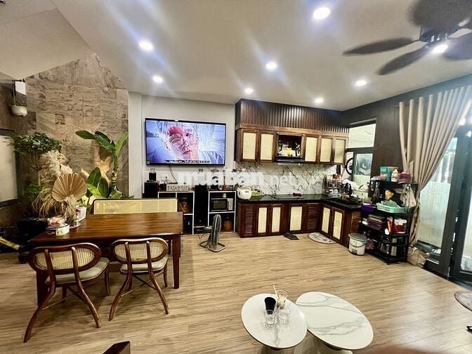 Nhà mặt kiệt 3pn full nội thất đường Điện Biên Phủ