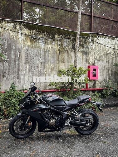 Honda CBR650R date 2019