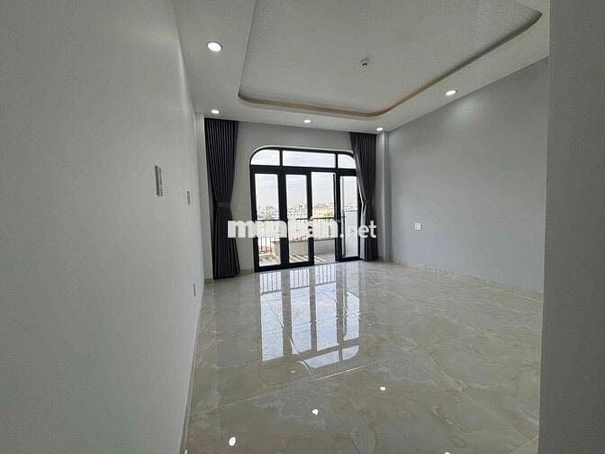 CĂN HỘ DỊCH VỤ BAN CÔNG RỘNG – FULL NỘI THẤT – MẶT TIỀN ĐƯỜNG 40m2