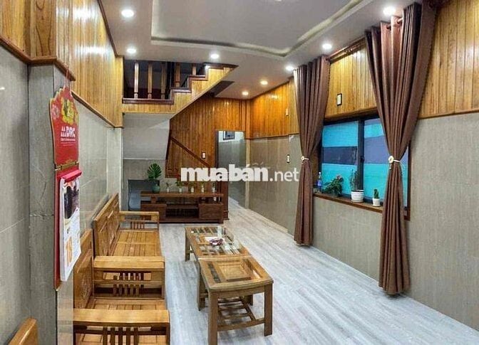 nhà 2 tầng Lô góc 2 mặt kiệt ô tô nhà xây kiên cố