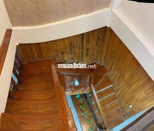 nhà 2 tầng Lô góc 2 mặt kiệt ô tô nhà xây kiên cố