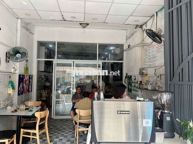 Nhà mặt tiền Đường, Ngay chợ, Tiện kinh doanh buôn bán