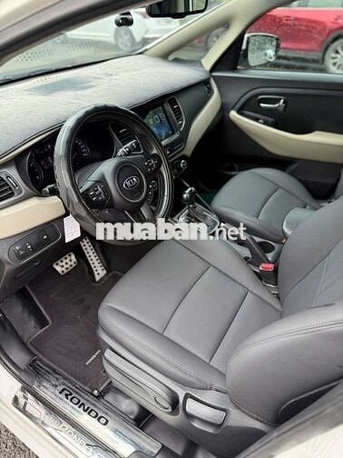 KIA RONDO 2017 2.0 GAT Trắng- 63000 km