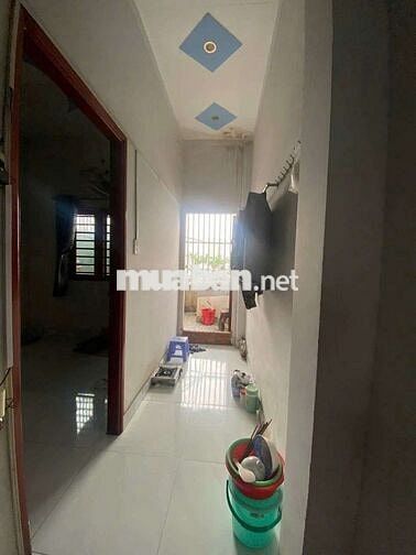 Cho thuê nhà sân xe hơi gần sân vận động Đông Hoà